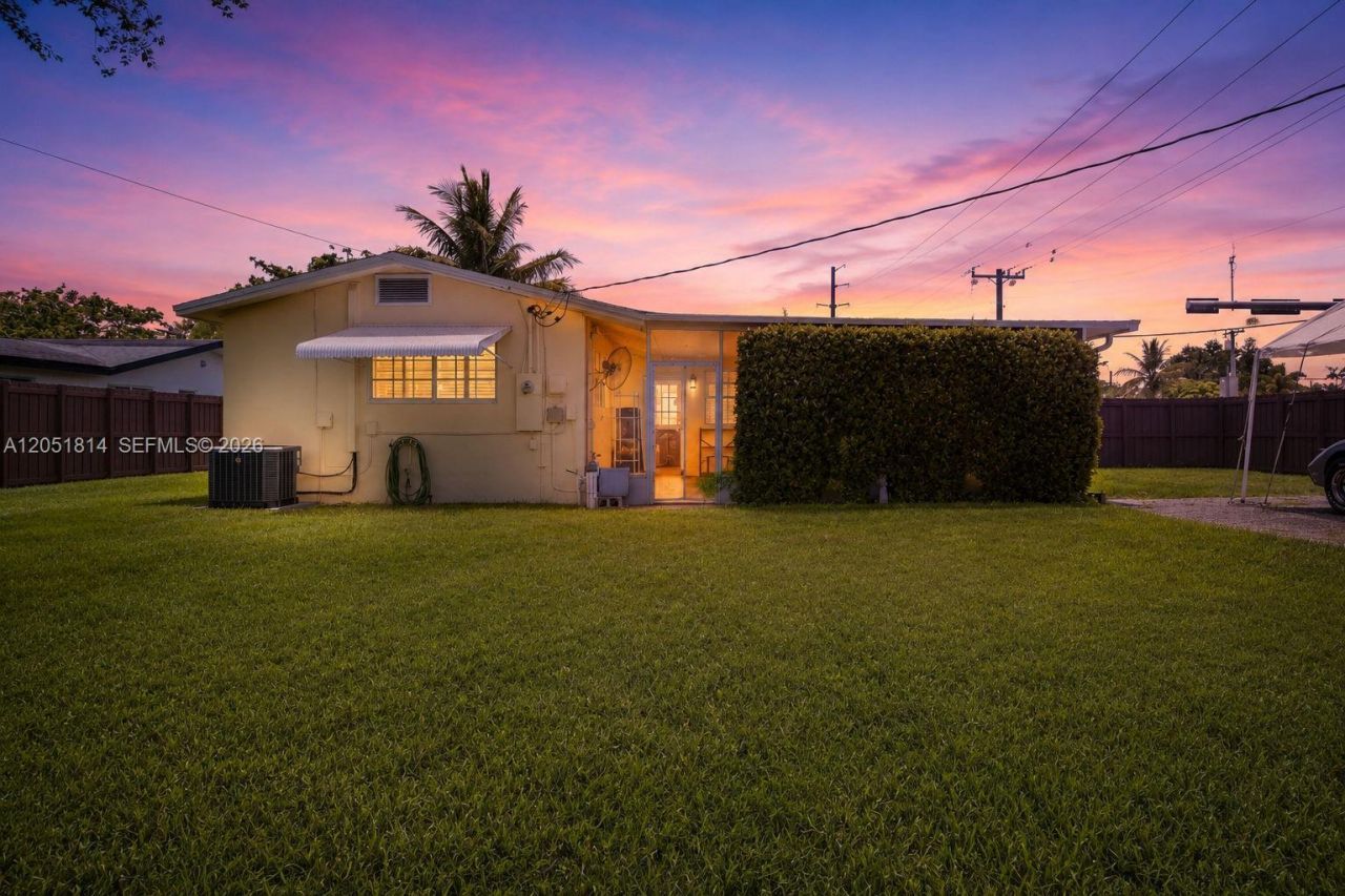1700 N Park Rd , Hollywood, FL 33021 Photo