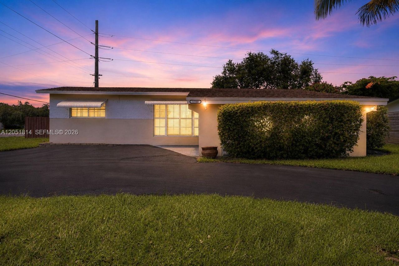 1700 N Park Rd , Hollywood, FL 33021 Photo
