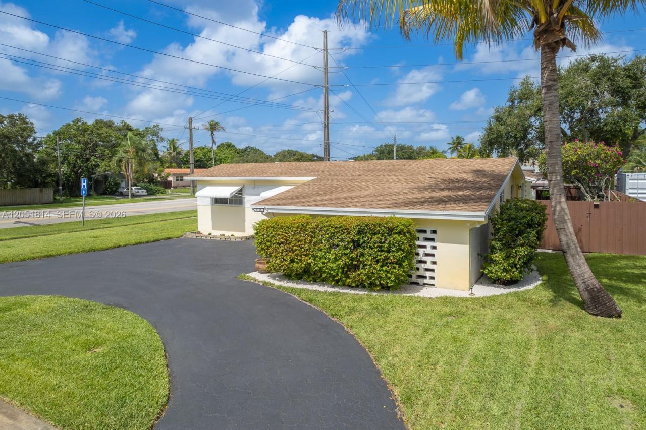 1700 N Park Rd , Hollywood, FL 33021 Photo