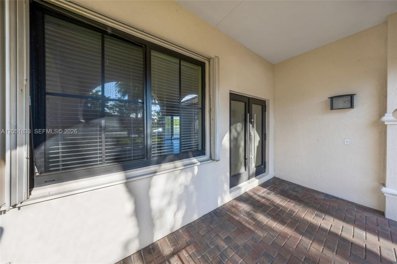 1538 Tamarind Ct , Weston, FL 33327 Photo