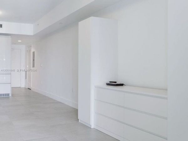 1010 Brickell Ave, Unit 3210, Miami, FL 33131