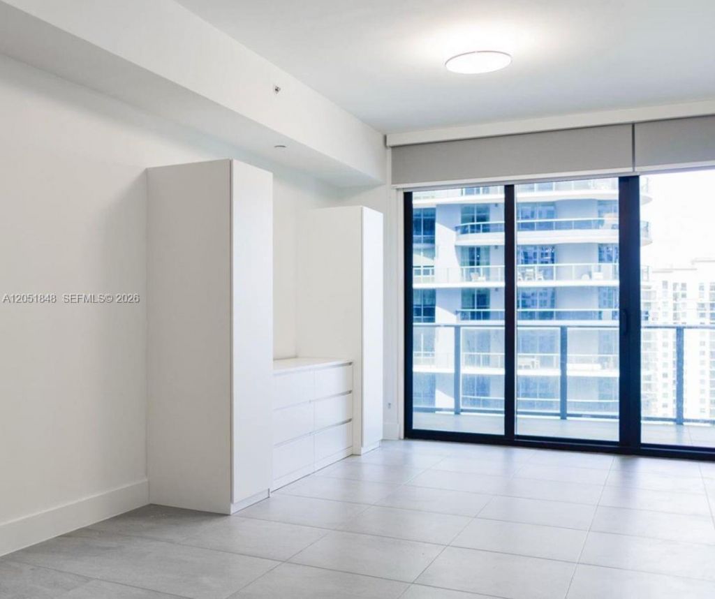 1010 Brickell Ave, Unit 3210, Miami, FL 33131 Photo