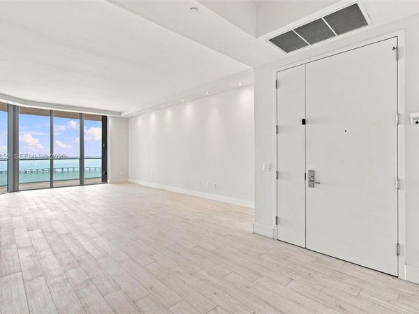 1300 Brickell Bay Dr, Unit 3804, Miami, FL 33131