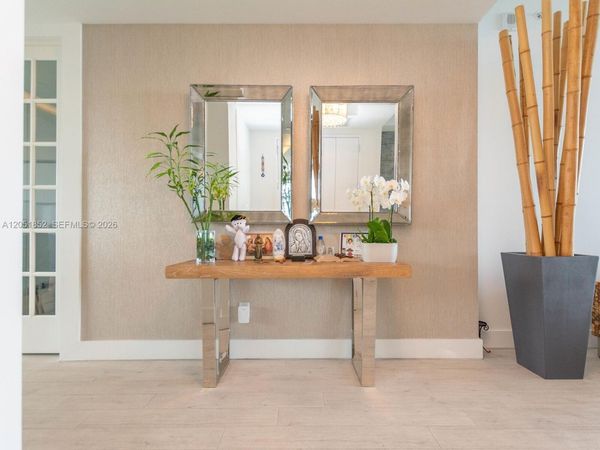 1300 Brickell Bay Dr, Unit 3804, Miami, FL 33131