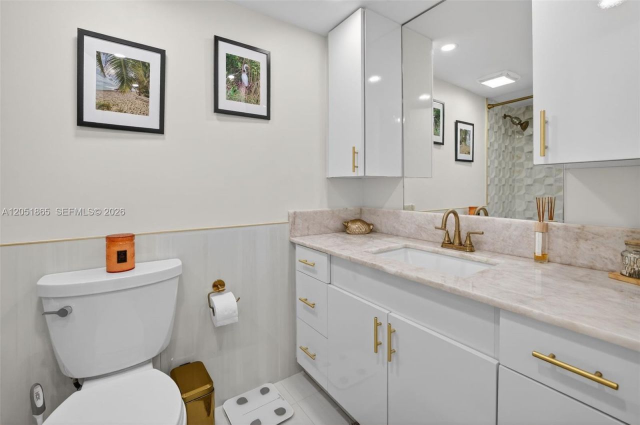 3000 E Sunrise Blvd, Unit 14C, Fort Lauderdale, FL 33304 Photo