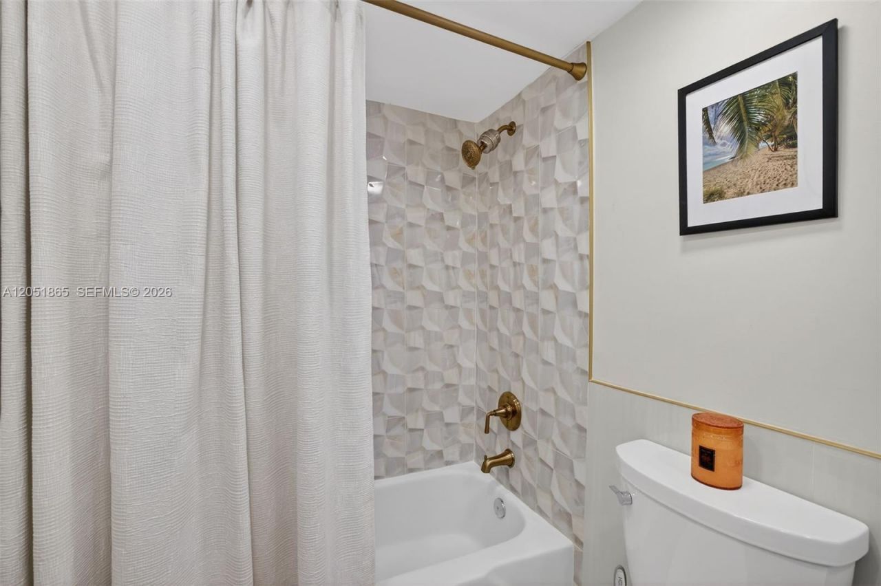 3000 E Sunrise Blvd, Unit 14C, Fort Lauderdale, FL 33304 Photo