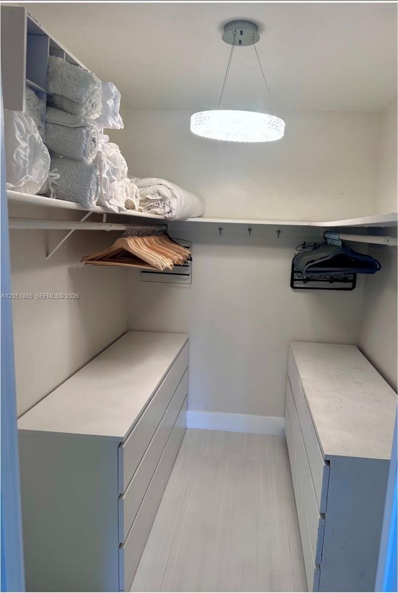 3000 E Sunrise Blvd, Unit 14C, Fort Lauderdale, FL 33304 Photo