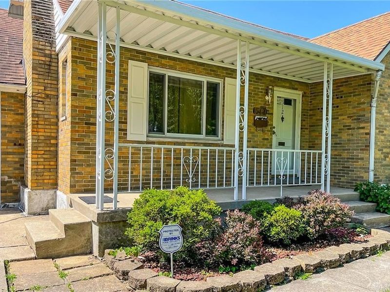512 Carrlands Drive, Kettering, OH 45429 Photo 2