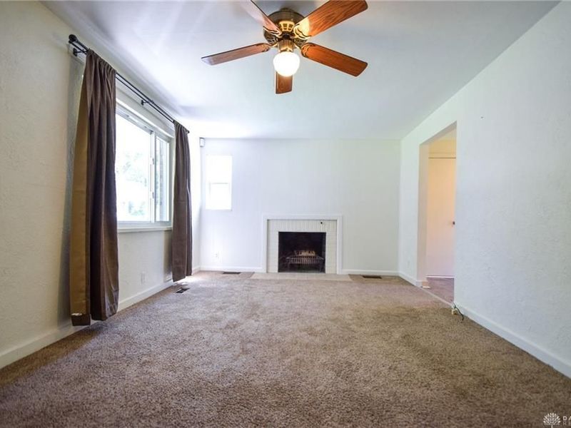 512 Carrlands Drive, Kettering, OH 45429 Photo 6