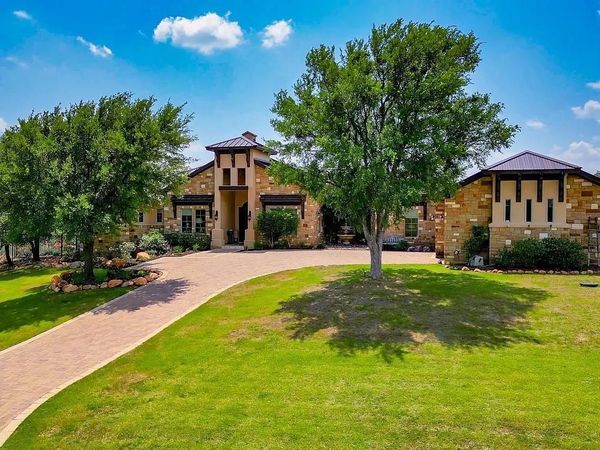 143 Westgate Loop LOOP, Horseshoe Bay, TX 78657