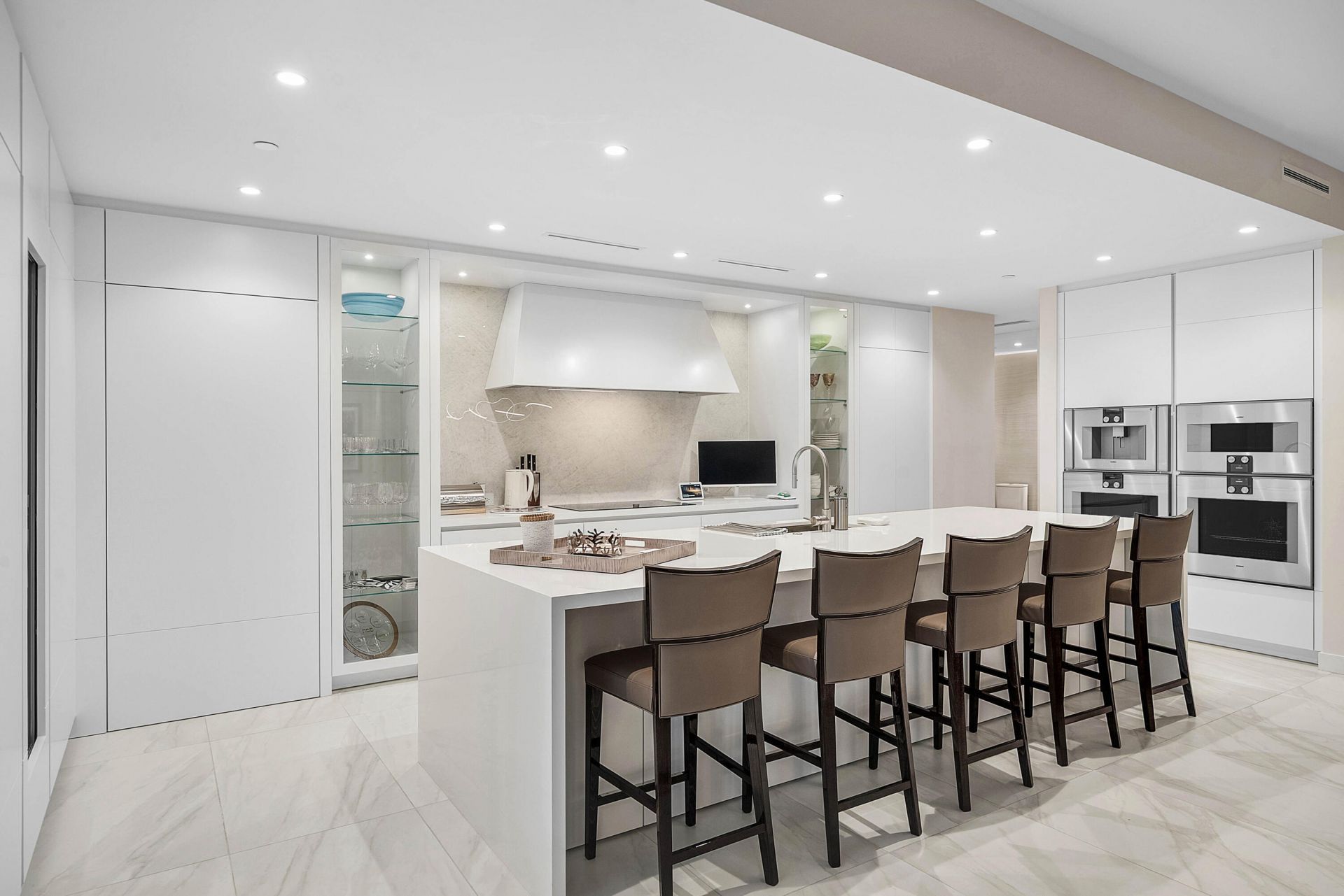 220 SE Mizner Boulevard, Unit 205, Boca Raton, FL 33432 Photo