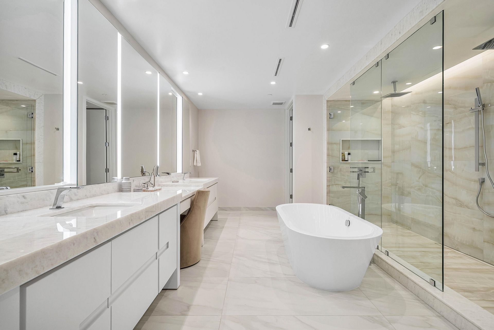 220 SE Mizner Boulevard, Unit 205, Boca Raton, FL 33432 Photo
