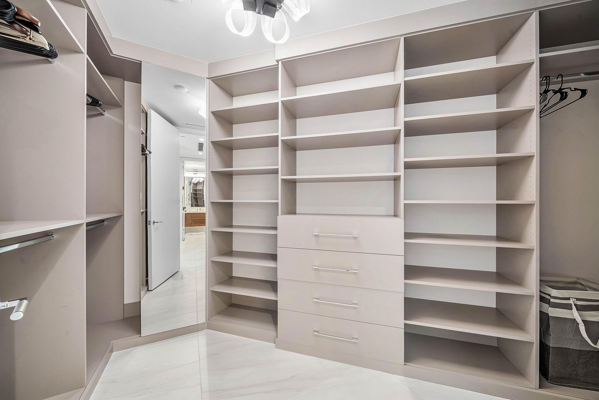 220 SE Mizner Boulevard, Unit 205, Boca Raton, FL 33432 Photo