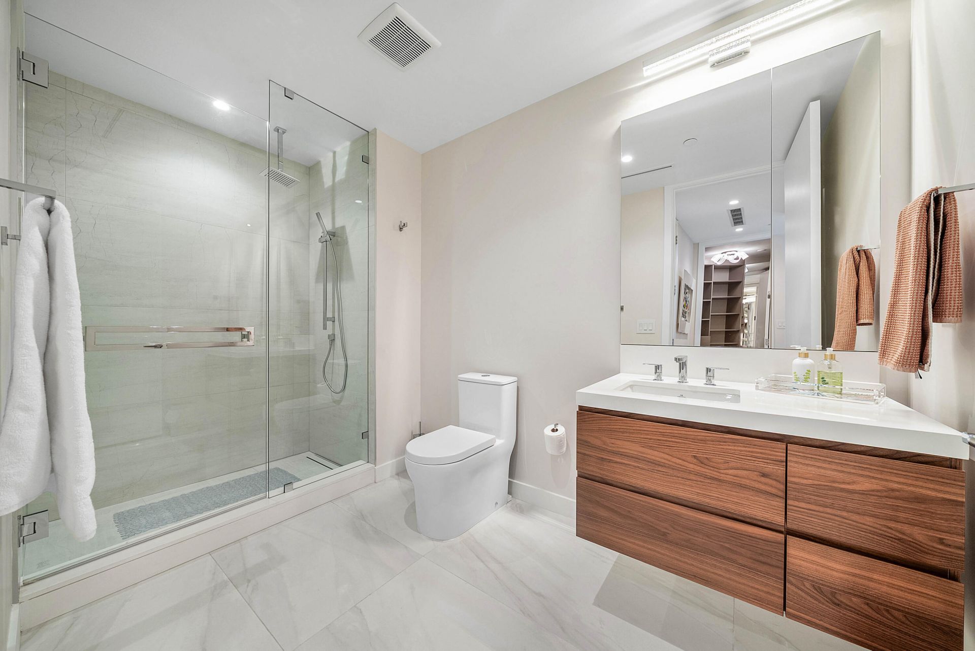 220 SE Mizner Boulevard, Unit 205, Boca Raton, FL 33432 Photo