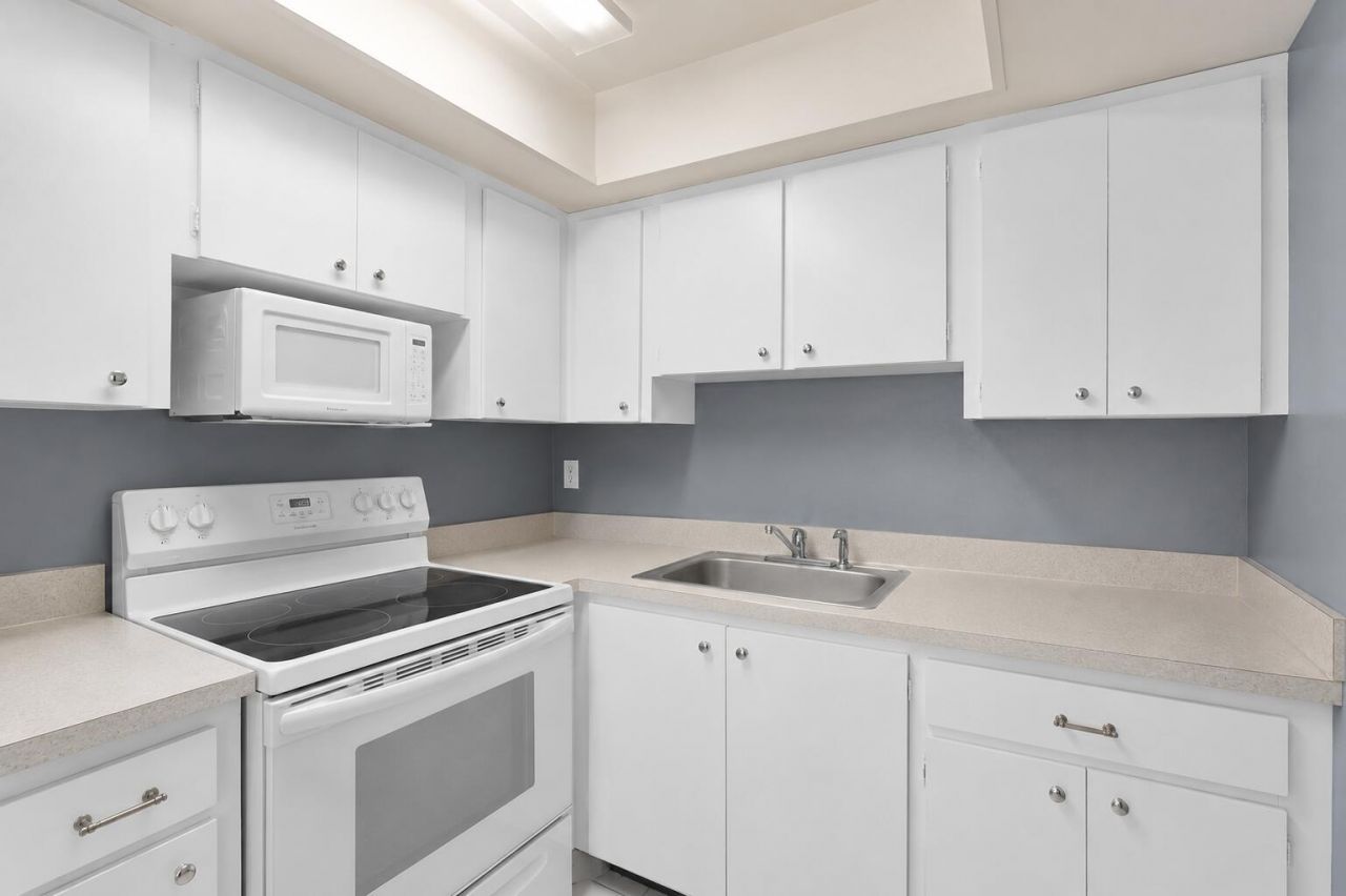 10000 Meridian Way N, Unit 15, Palm Beach Gardens, FL 33410 Photo