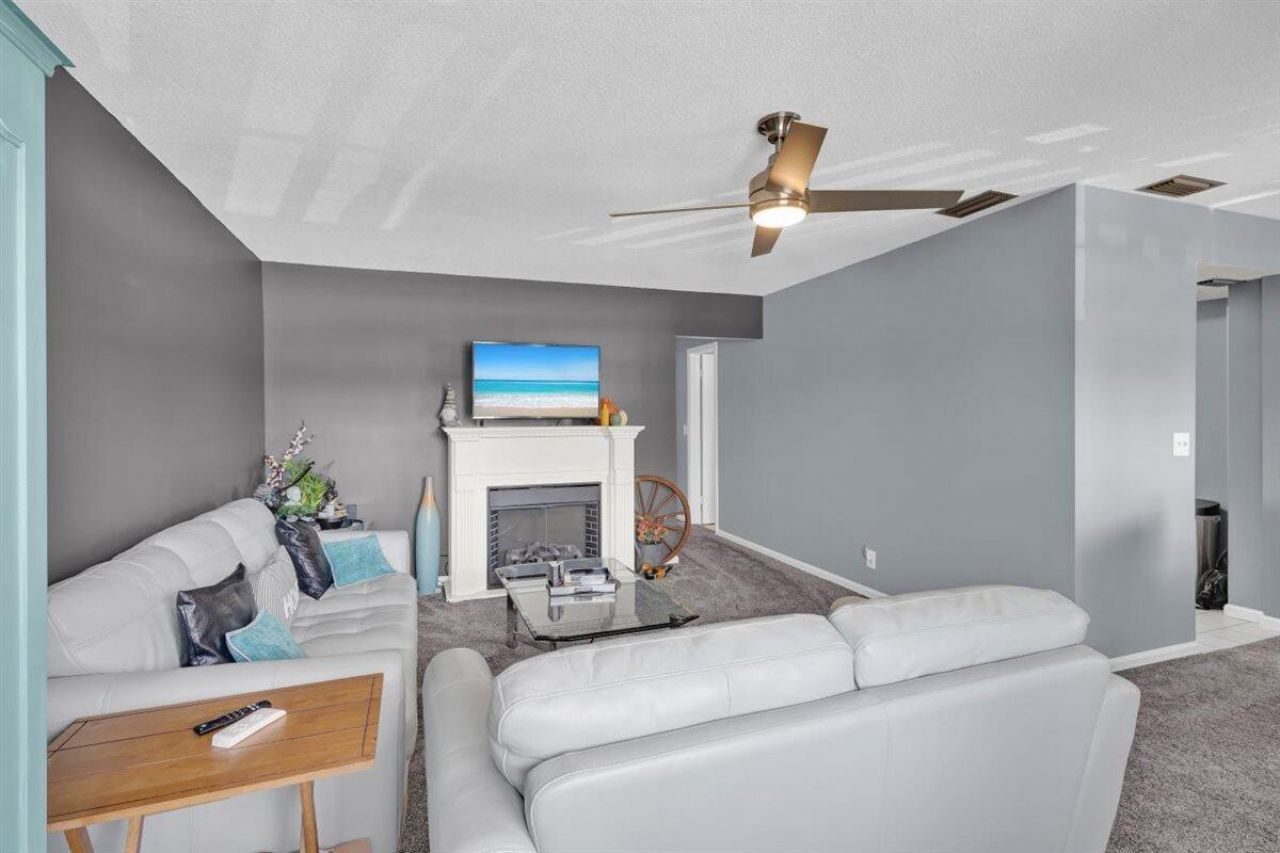 10000 Meridian Way N, Unit 15, Palm Beach Gardens, FL 33410 Photo