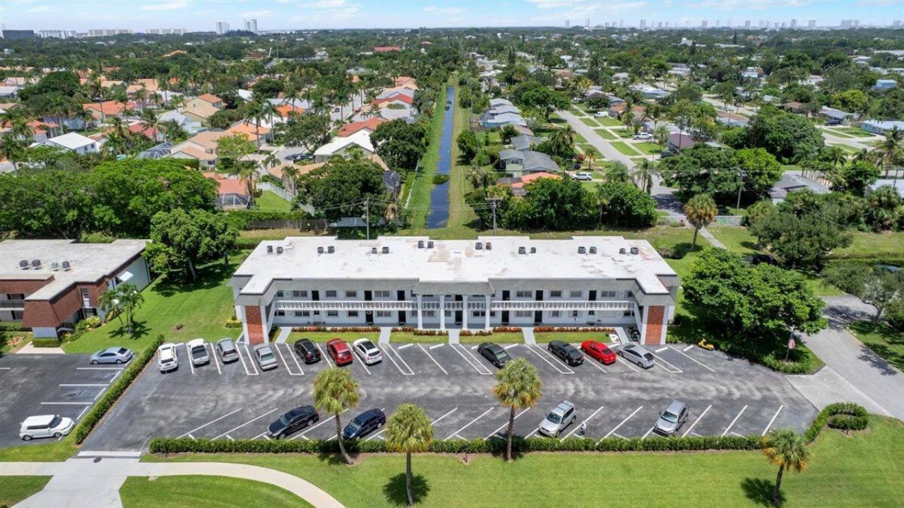 10000 Meridian Way N, Unit 15, Palm Beach Gardens, FL 33410 Photo