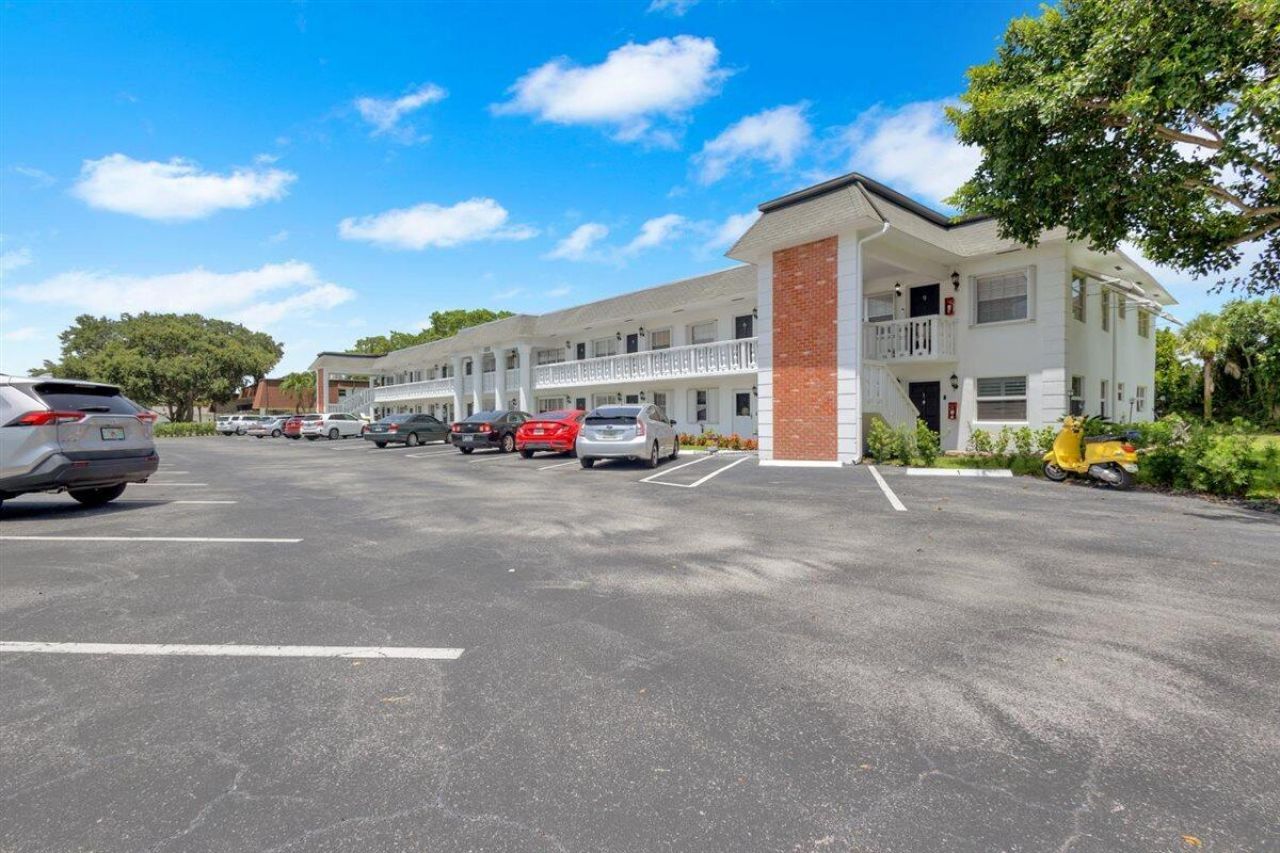 10000 Meridian Way N, Unit 15, Palm Beach Gardens, FL 33410 Photo