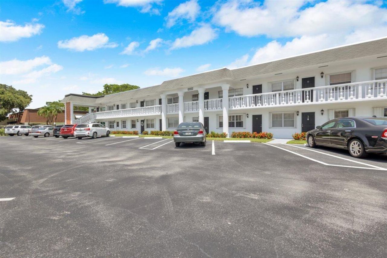 10000 Meridian Way N, Unit 15, Palm Beach Gardens, FL 33410 Photo