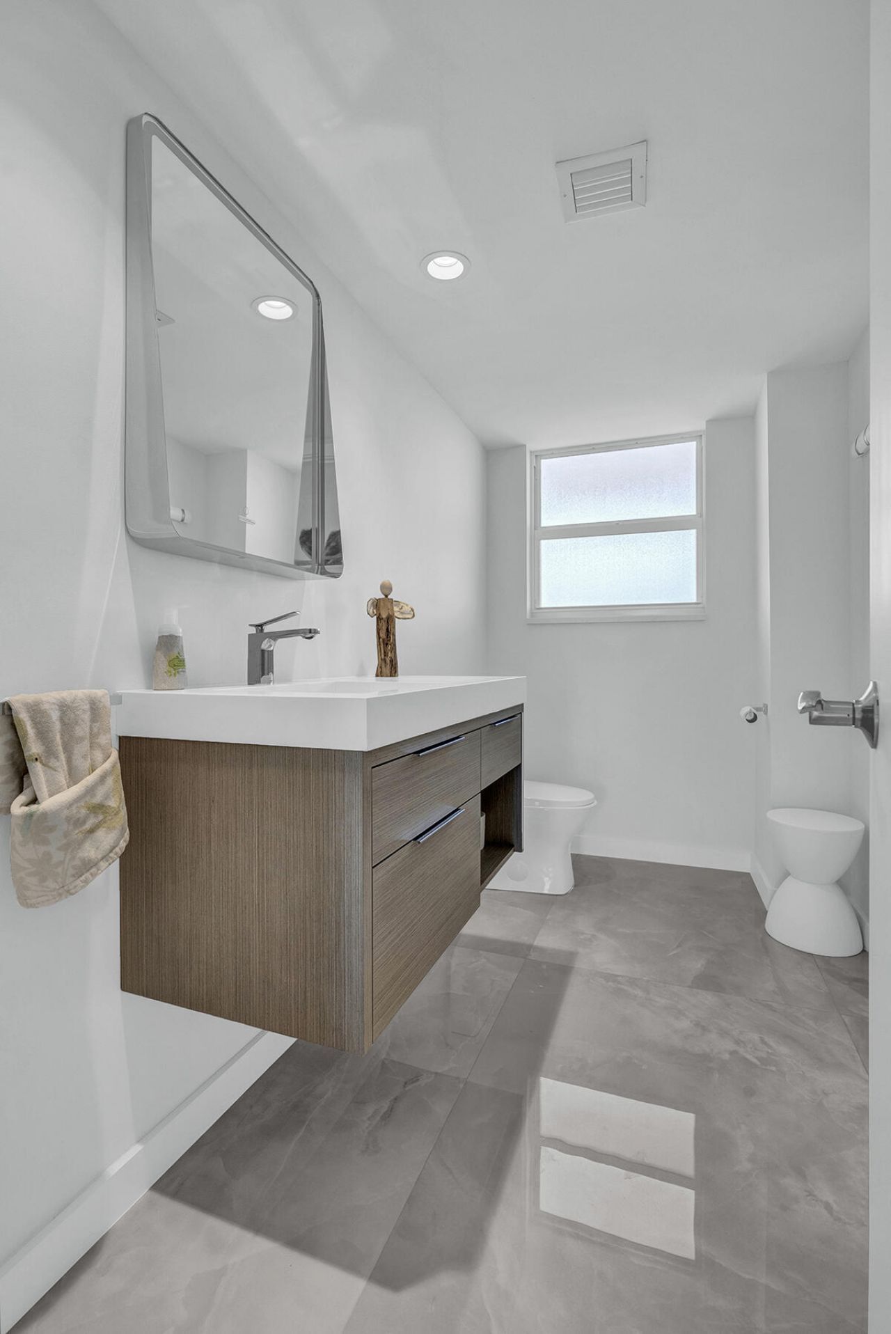 201 N Riverside Drive, Unit 802, Pompano Beach, FL 33062 Photo