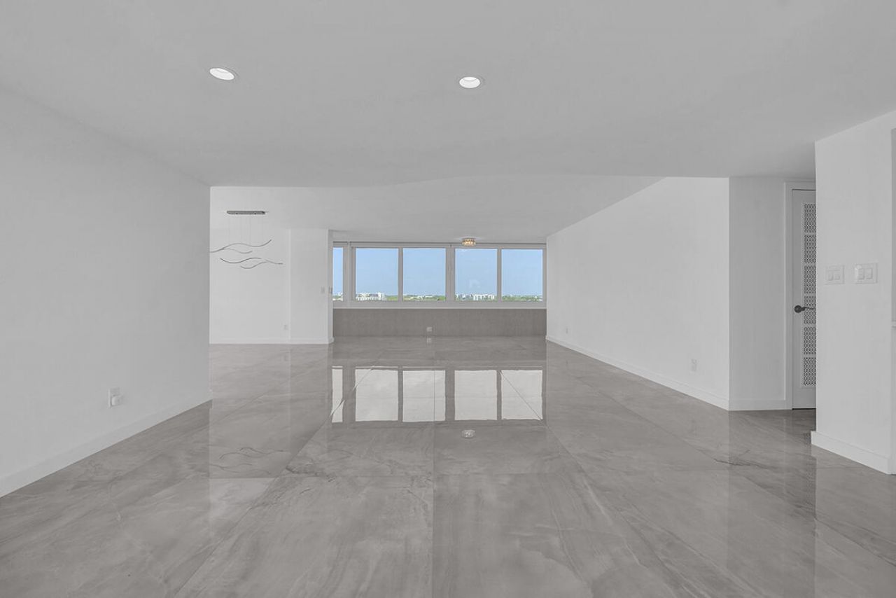 201 N Riverside Drive, Unit 802, Pompano Beach, FL 33062 Photo