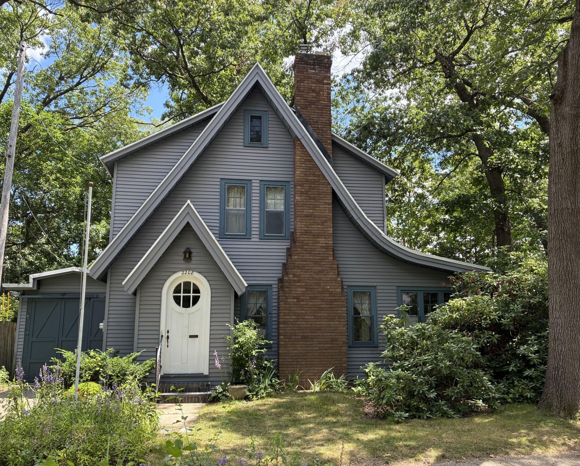 2208 E Blaine Avenue Se, Grand Rapids, MI 49507 Main Photo