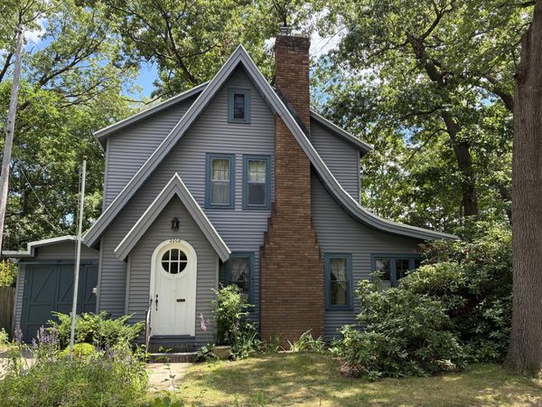 2208 E Blaine Avenue SE, Grand Rapids, MI 49507
