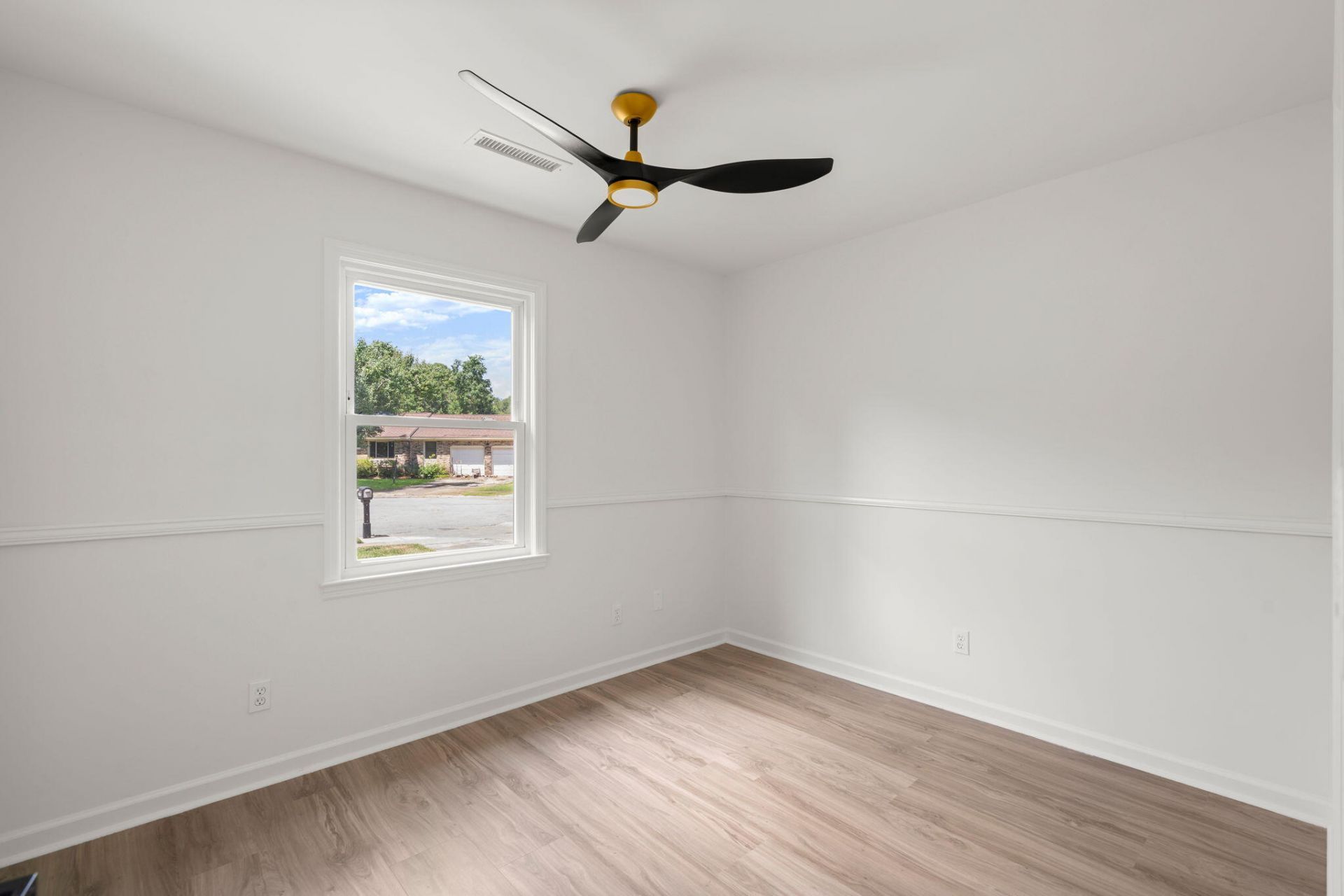 313 Pine Cone Court Photo 26