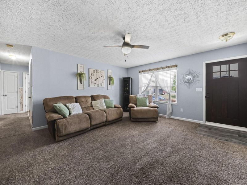 44 Ashton Drive, Ashville, OH 43103 Photo 6