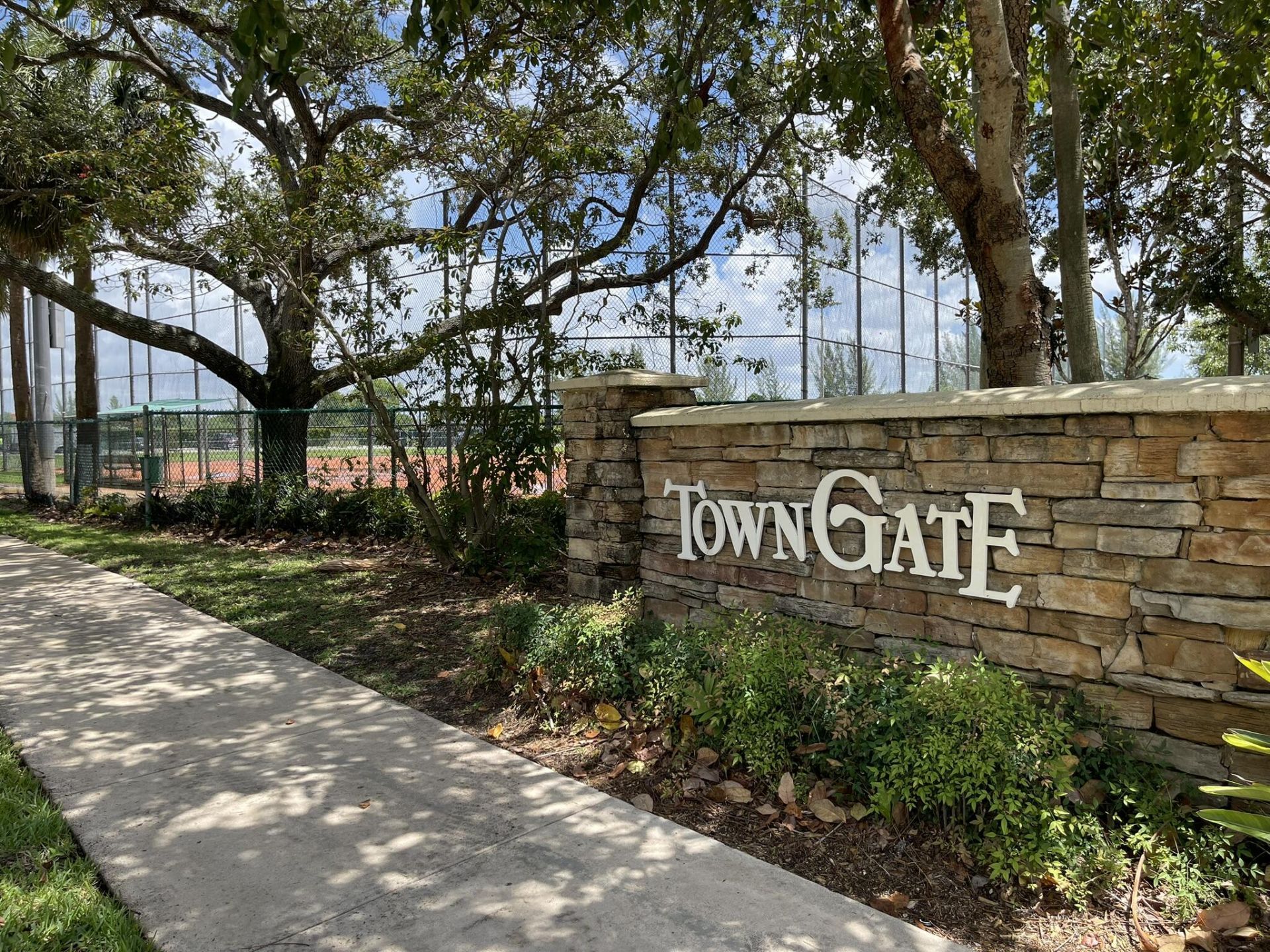 777 NW 151st Avenue, Pembroke Pines, FL 33028 Photo