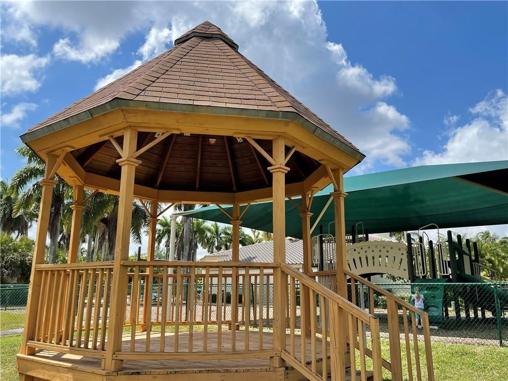 777 NW 151st Avenue, Pembroke Pines, FL 33028 Photo