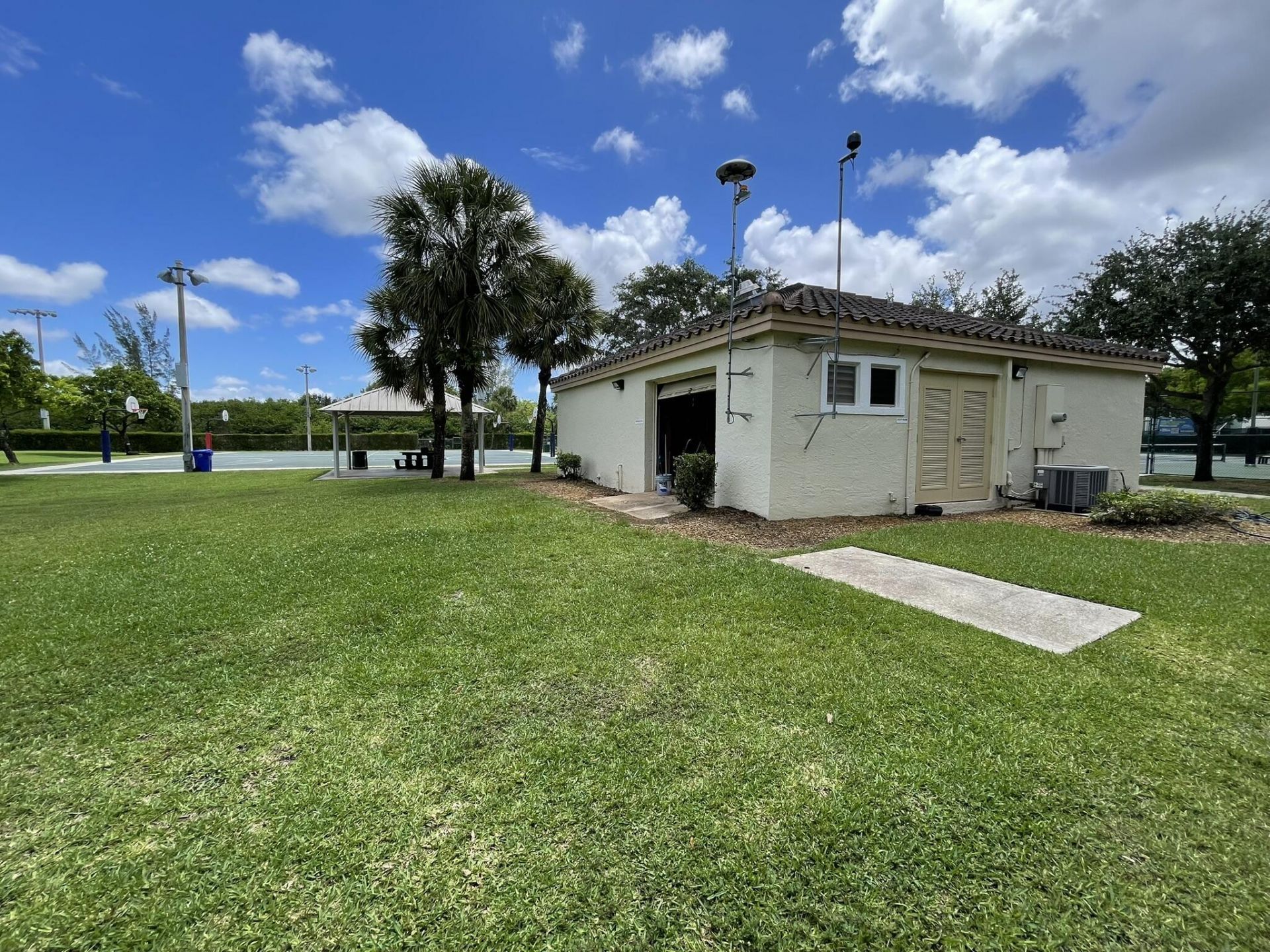 777 NW 151st Avenue, Pembroke Pines, FL 33028 Photo