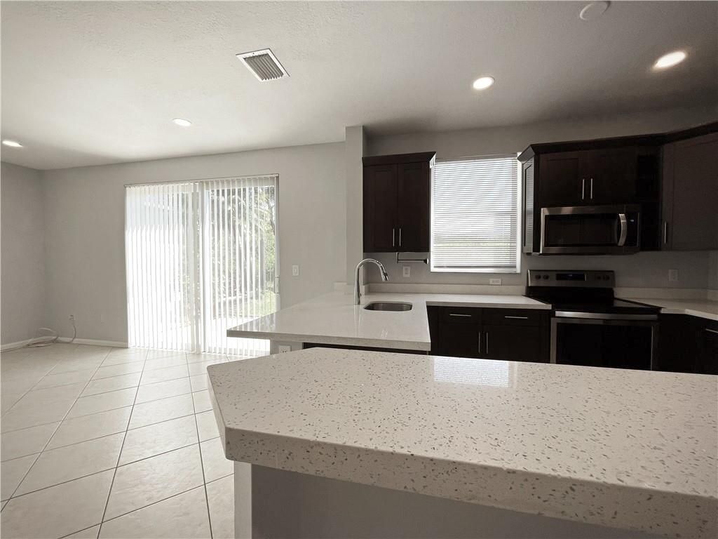 777 NW 151st Avenue, Pembroke Pines, FL 33028 Photo