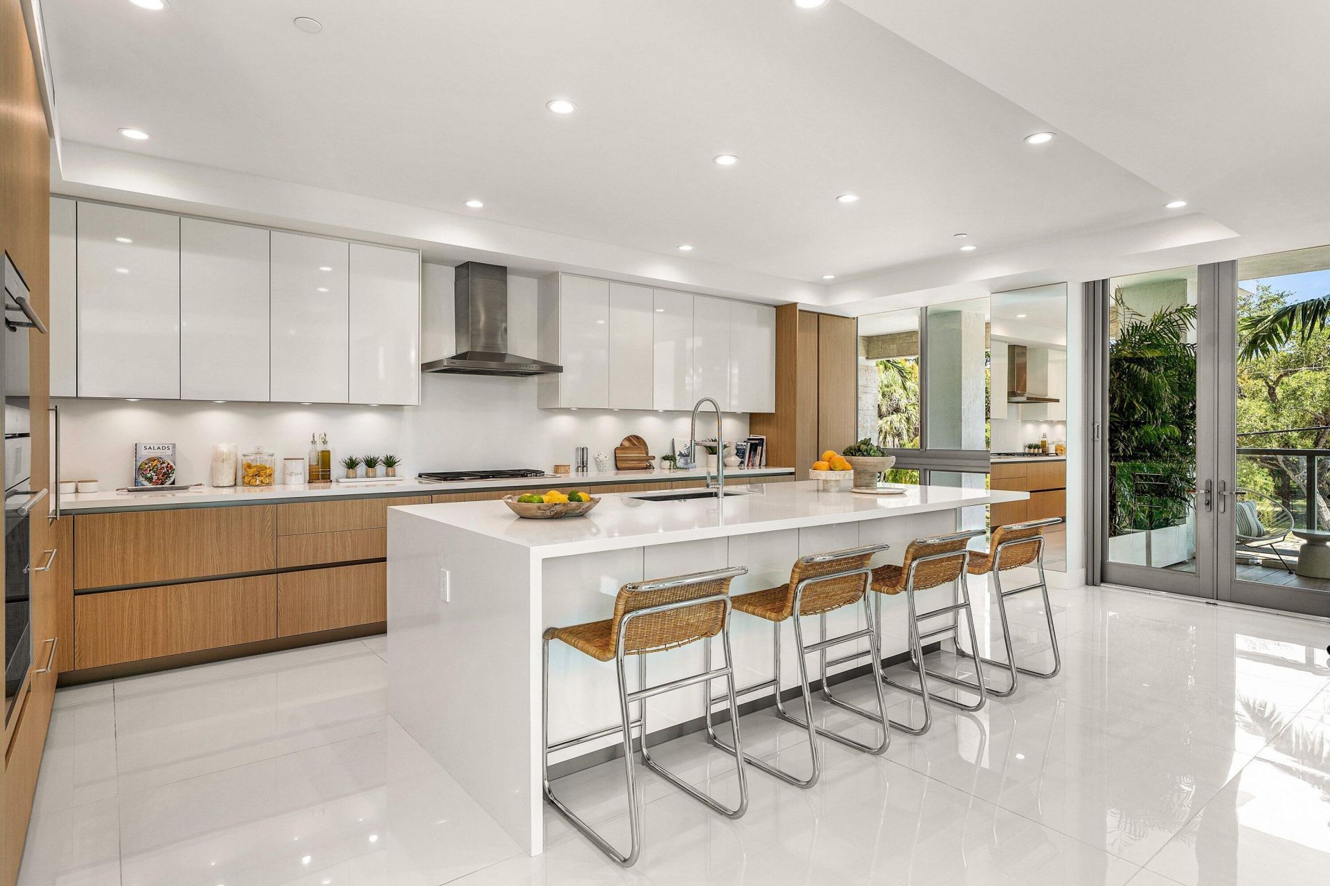 475 E Royal Palm Road, Unit 206, Boca Raton, FL 33432 Photo