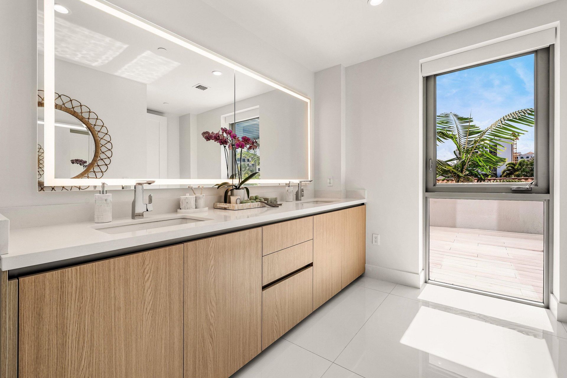 475 E Royal Palm Road, Unit 206, Boca Raton, FL 33432 Photo