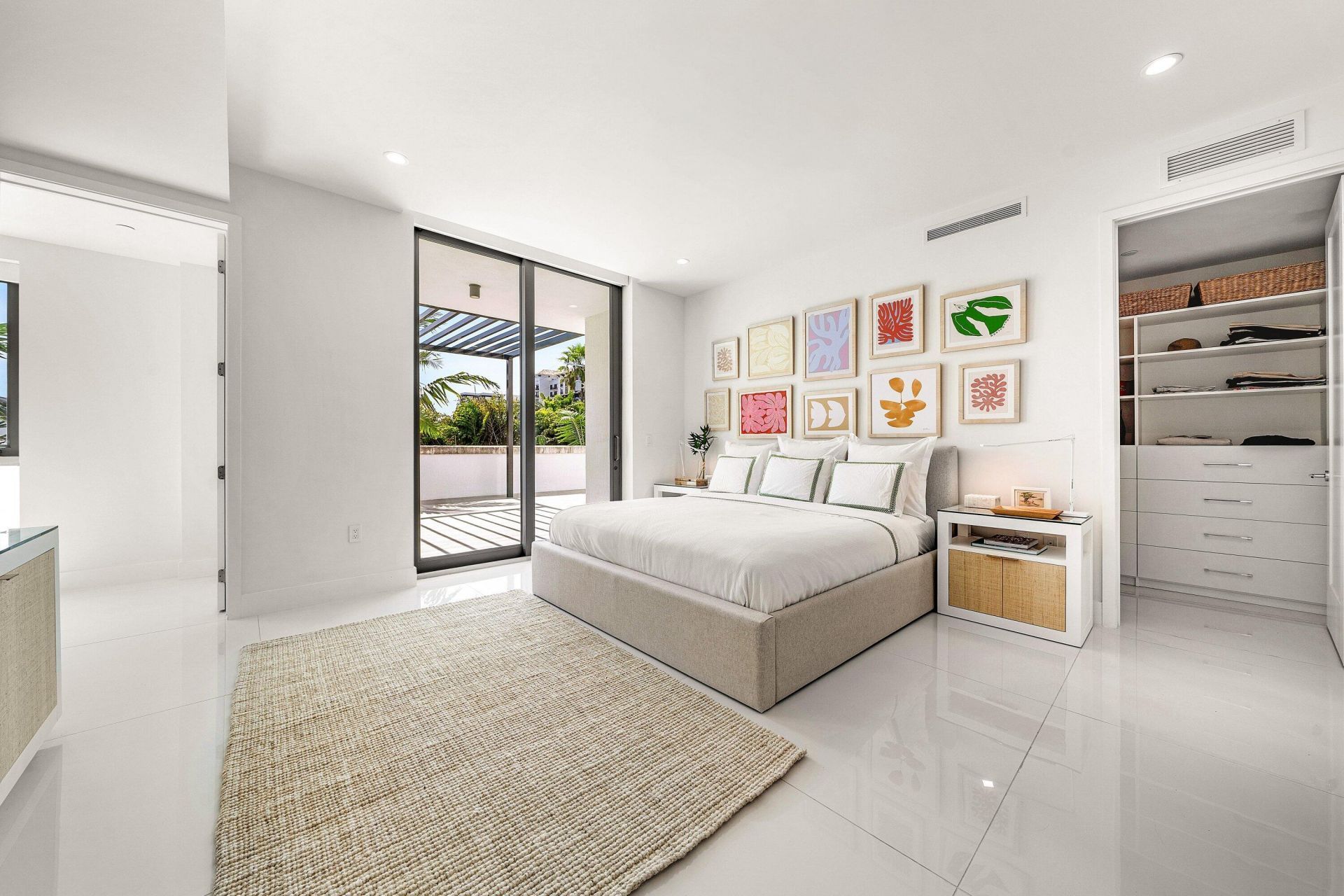 475 E Royal Palm Road, Unit 206, Boca Raton, FL 33432 Photo