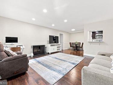 514 OLD FORGE CROSSING, DEVON, PA 19333