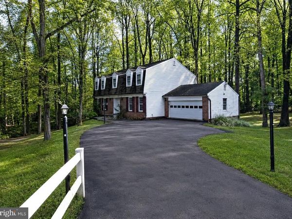 805 BALLS HILL ROAD , MCLEAN, VA 22101