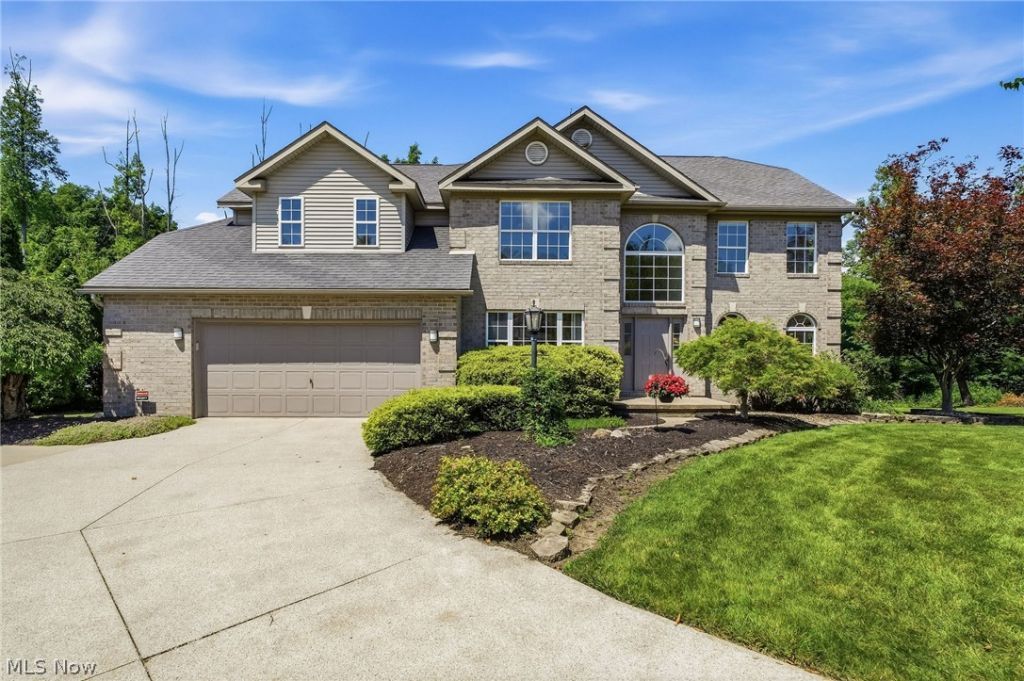 408 Driftwood Court, Copley, OH 44321 Main Photo