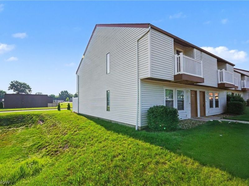 1545 Whitehall Boulevard, Kent, OH 44240 Photo 5