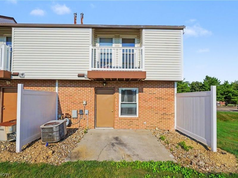 1545 Whitehall Boulevard, Kent, OH 44240 Photo 8