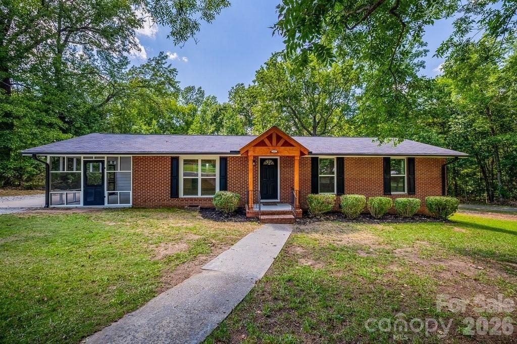 139 E Forest Drive, Union, SC 29379 Main Photo