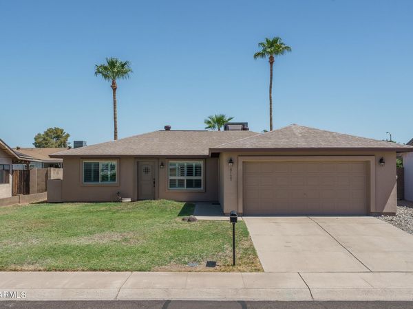6122 W CAROL ANN Way, Glendale, AZ 85306