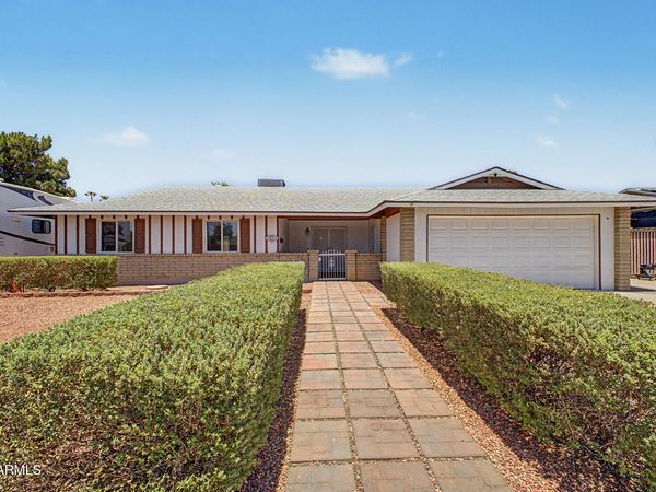 5340 W CARON Street, Glendale, AZ 85302