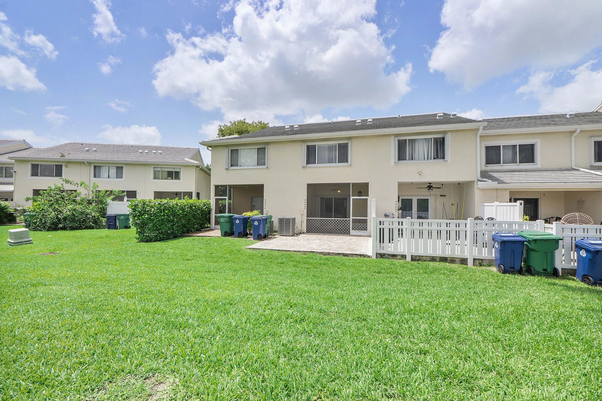 9905 NW 57th Manor, Coral Springs, FL 33076 Photo