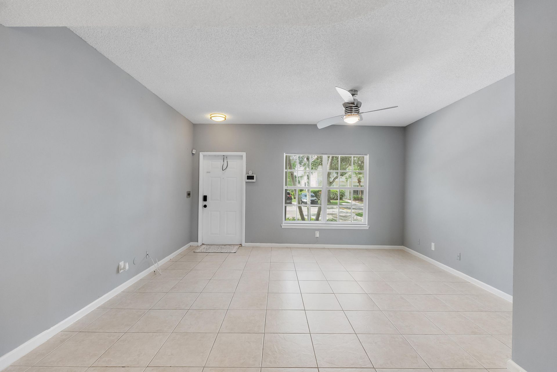 9905 NW 57th Manor, Coral Springs, FL 33076 Photo