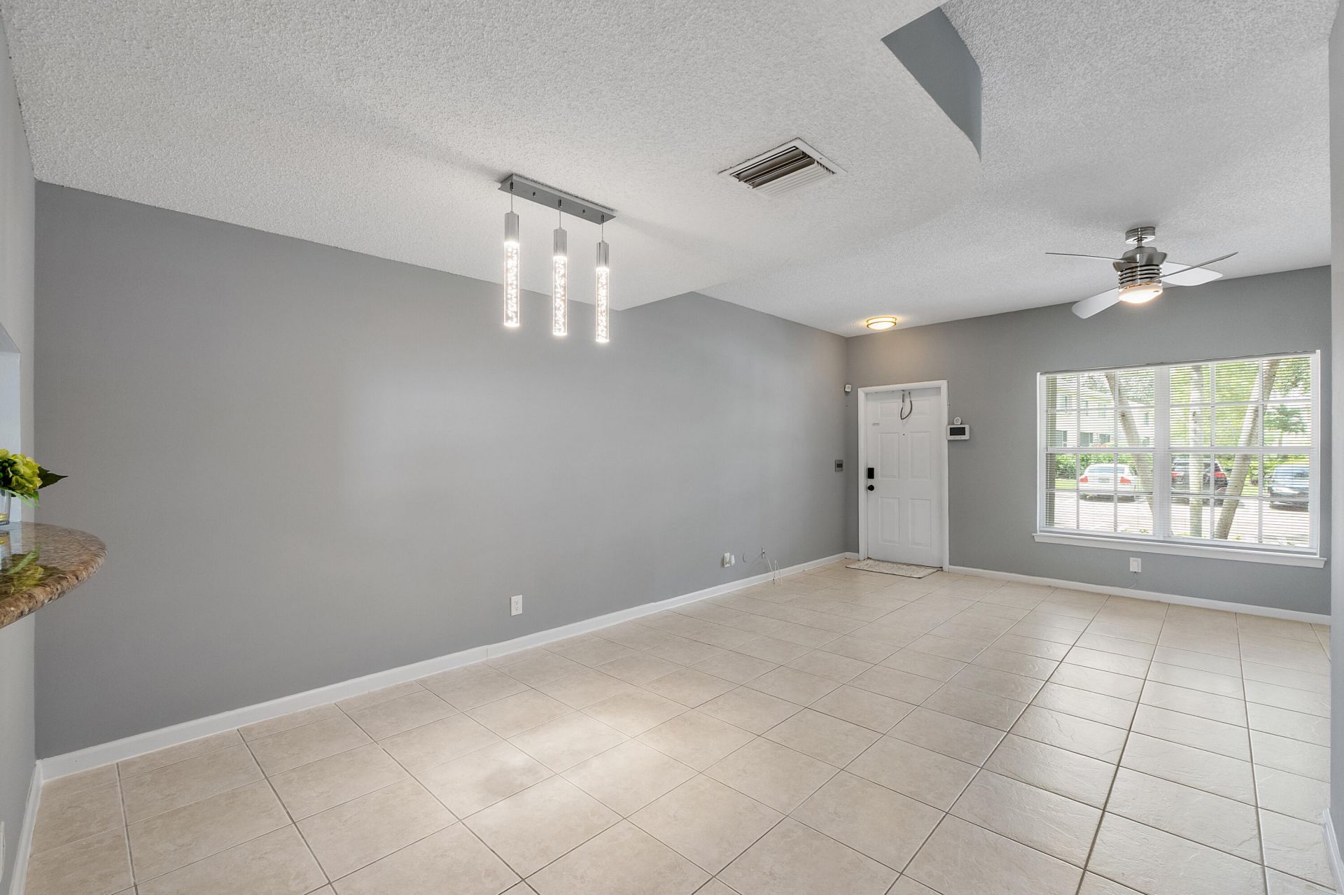 9905 NW 57th Manor, Coral Springs, FL 33076 Photo