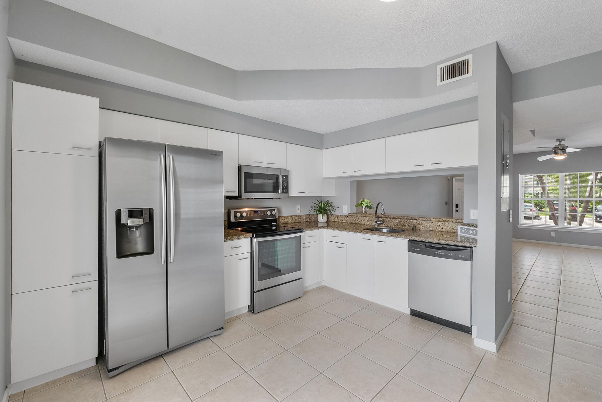 9905 NW 57th Manor, Coral Springs, FL 33076 Photo
