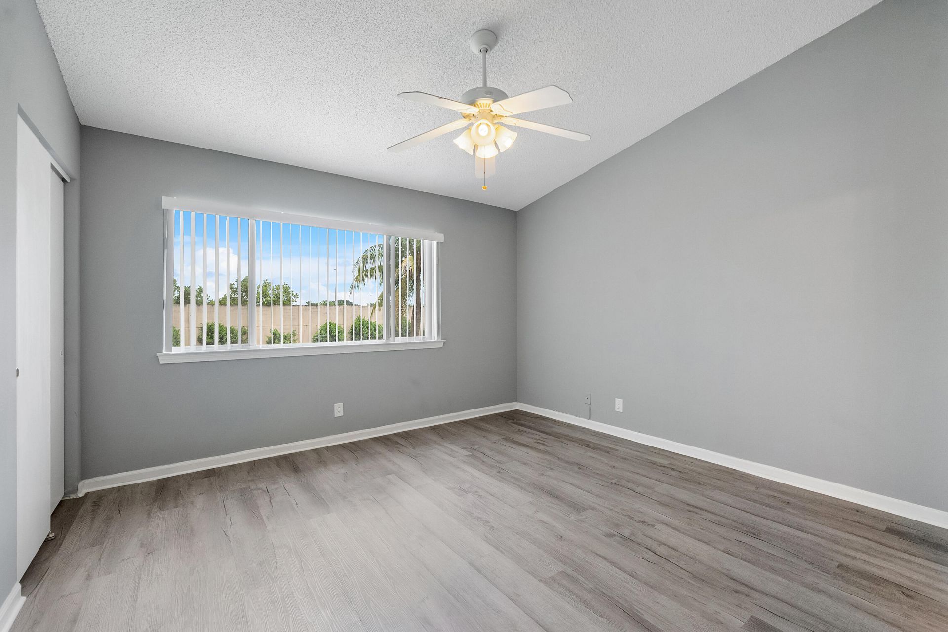 9905 NW 57th Manor, Coral Springs, FL 33076 Photo