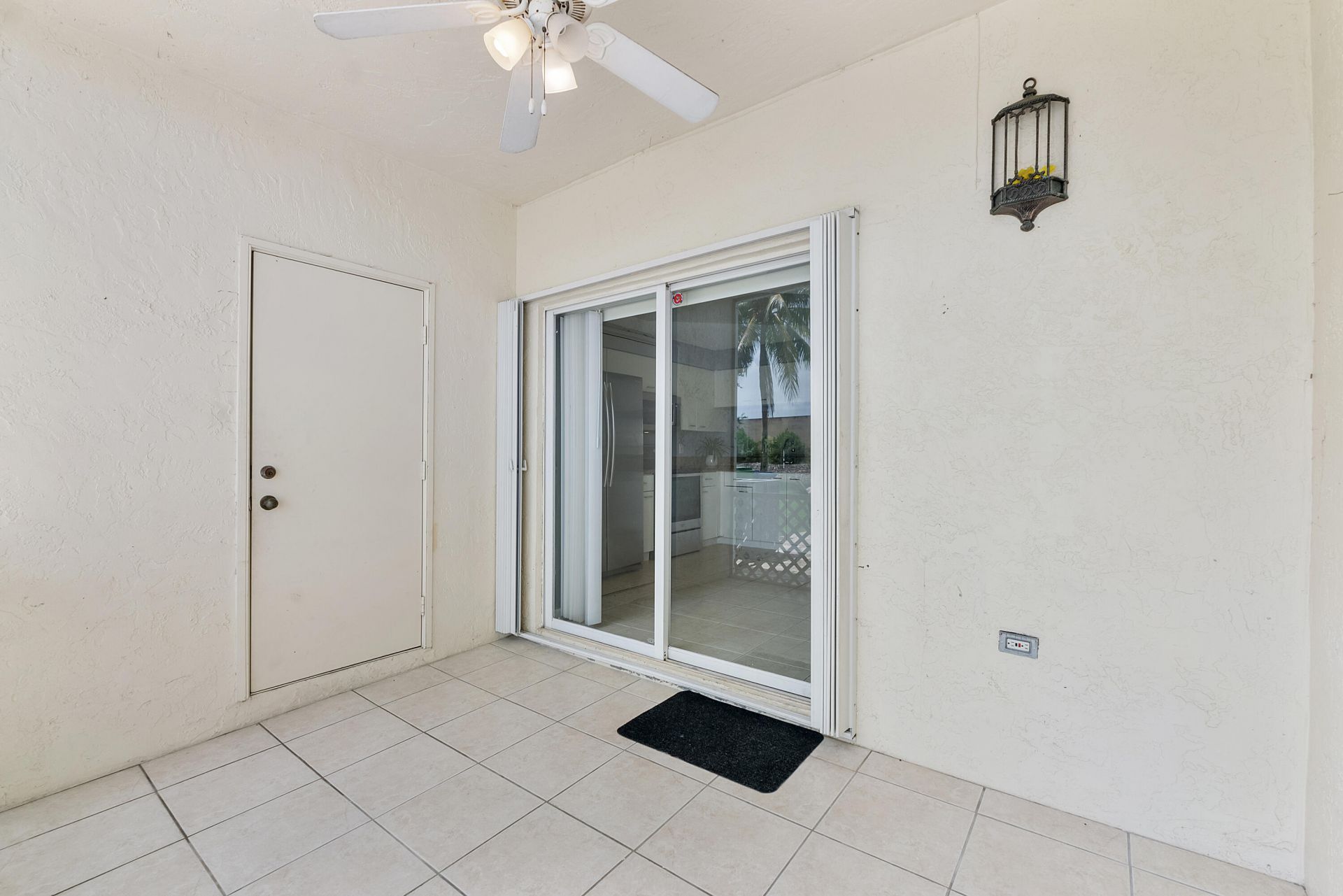 9905 NW 57th Manor, Coral Springs, FL 33076 Photo
